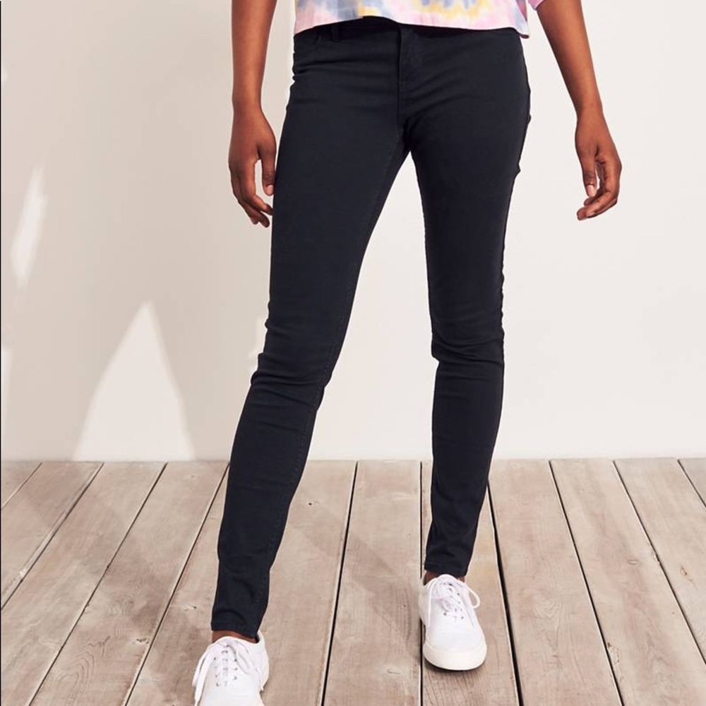 Hollister Classic Stretch Low-Rise Skinny Jeans